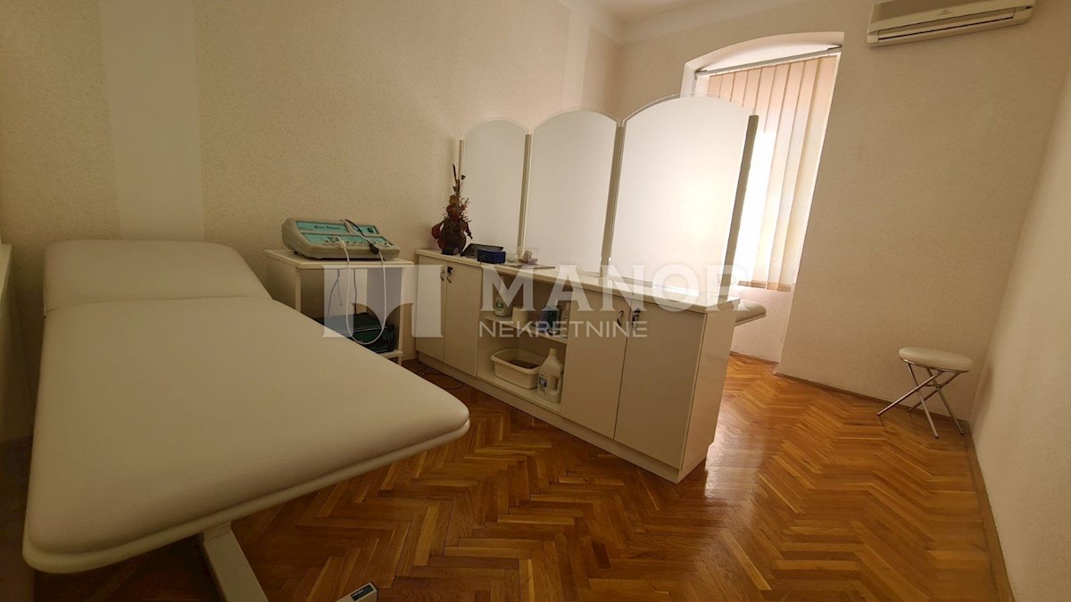 Business premises For rent - PRIMORSKO-GORANSKA  RIJEKA 