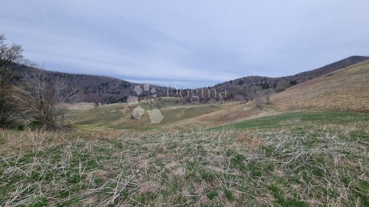 Land for sale 3023 m² – Begovo Razdolje
