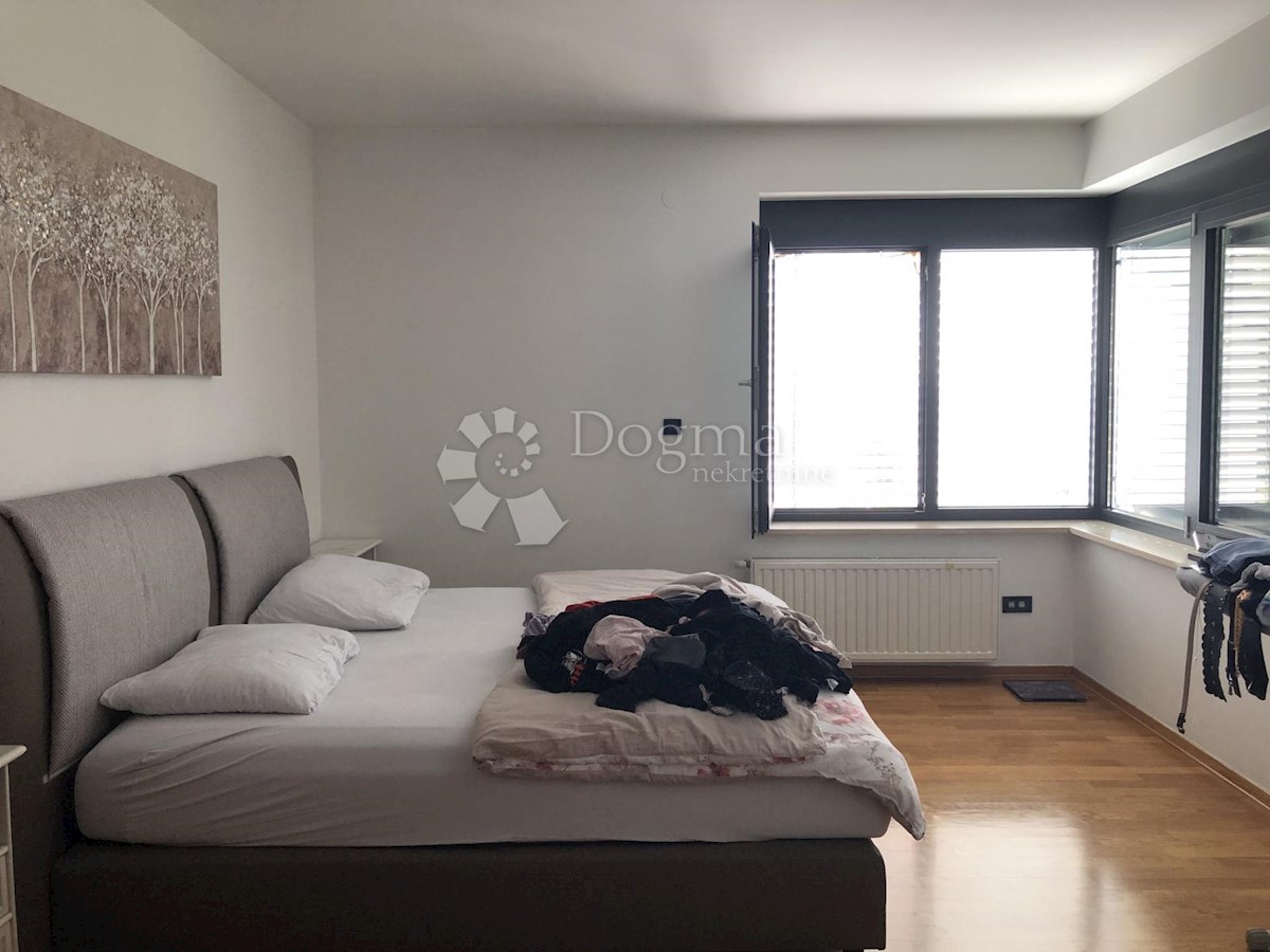 Kuća Na prodaju - GRAD ZAGREB  ZAGREB 
