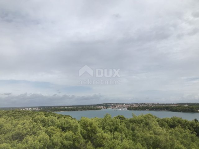 Stan na prodaju 215 m² – Premantura