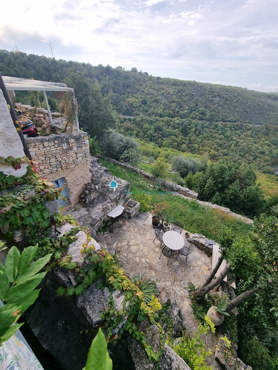 Kuća Na prodaju - ISTARSKA  BUJE 