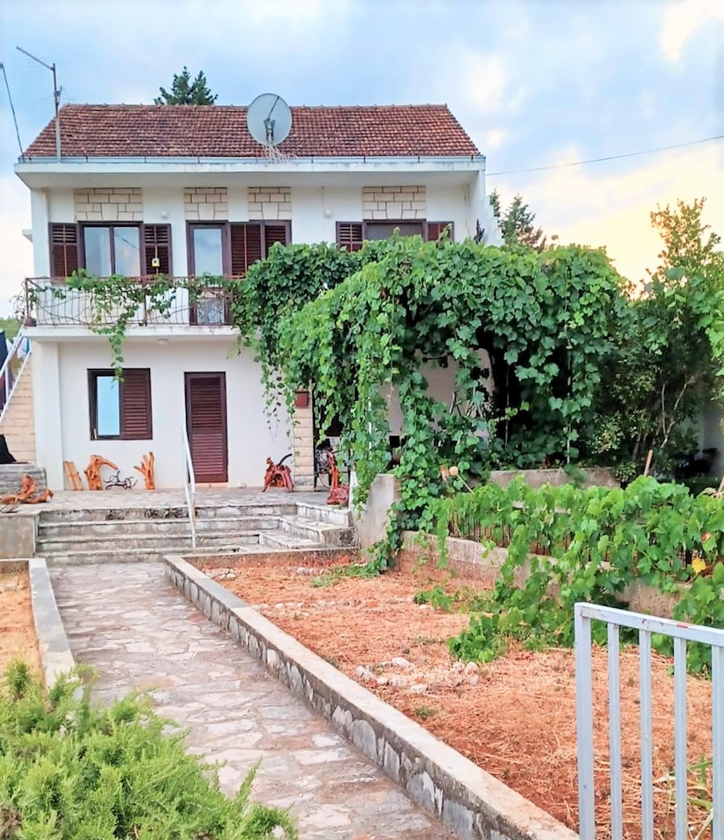 House For sale - SPLITSKO-DALMATINSKA  HVAR 