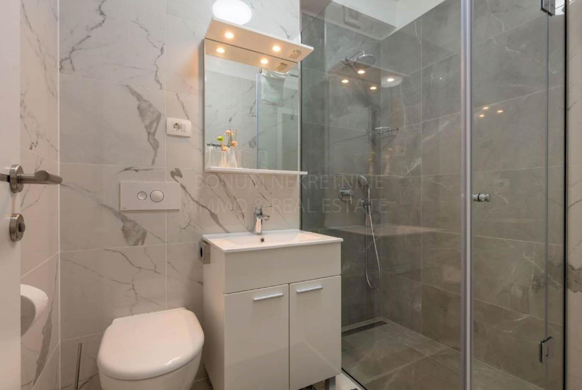 House For sale - ŠIBENSKO-KNINSKA  ROGOZNICA 