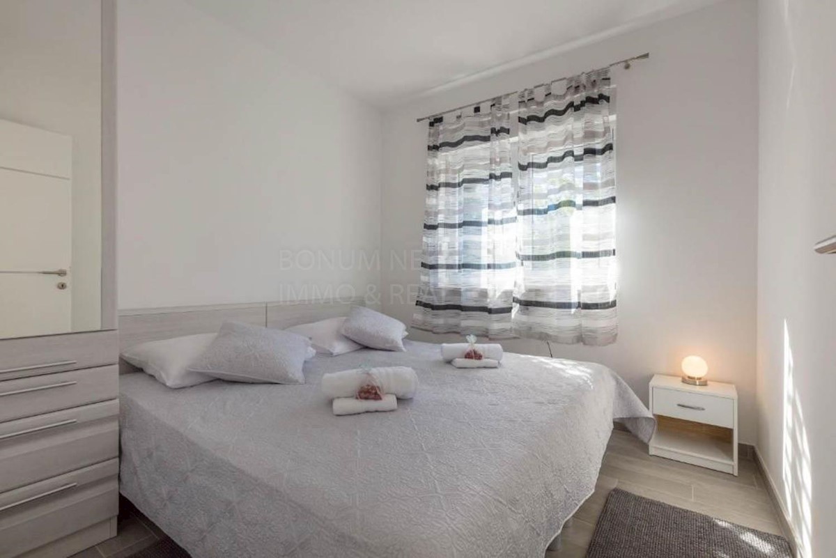 House For sale - ŠIBENSKO-KNINSKA  ROGOZNICA 