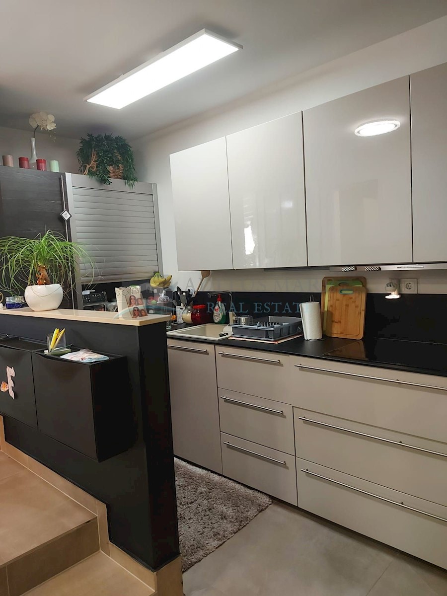 Apartmán Na predaj - ŠIBENSKO-KNINSKA  VODICE 