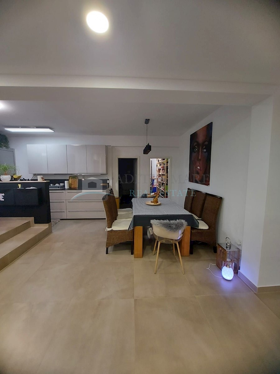 Apartmán Na predaj - ŠIBENSKO-KNINSKA  VODICE 