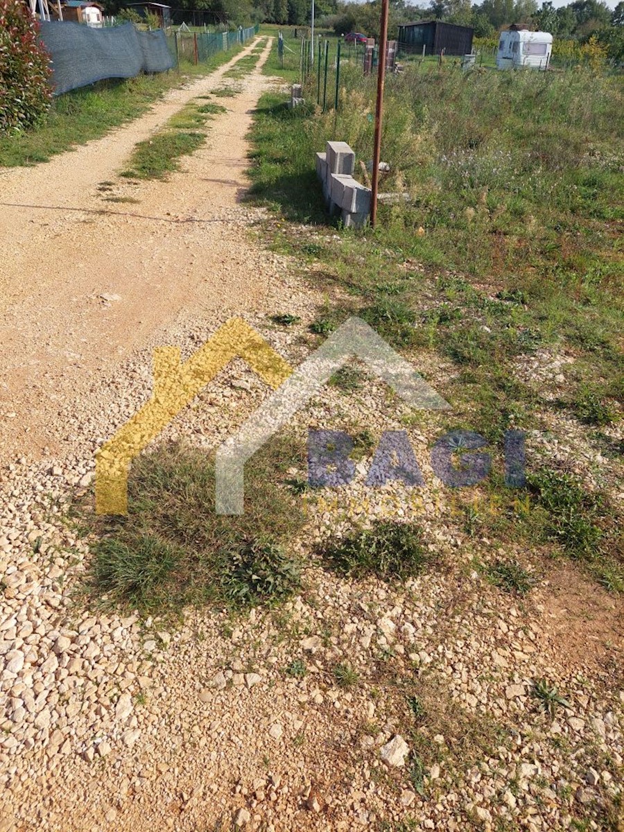 Parcela Naprodaj - ISTARSKA  Marčana
