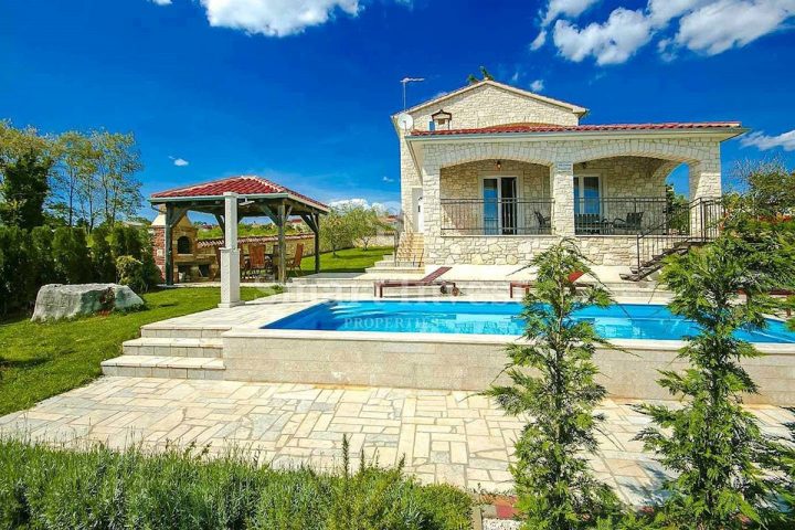 Kuća na prodaju 162 m² – Poreč