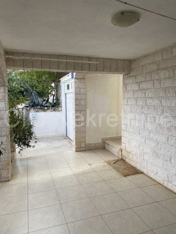 House for sale 500 m² – Mastrinka
