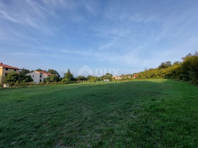Land for sale 4518 m² – Labin