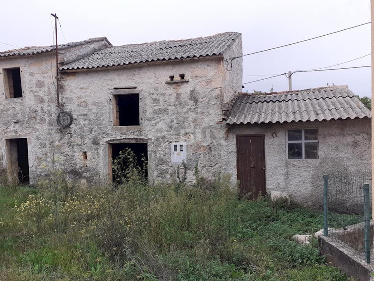 House For sale - ISTARSKA  KAROJBA 