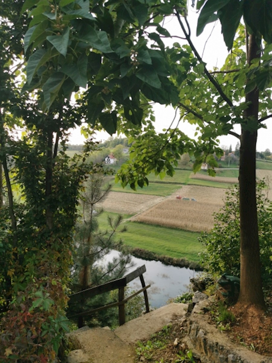 Casa In vendita - KARLOVAČKA  BARILOVIĆI 