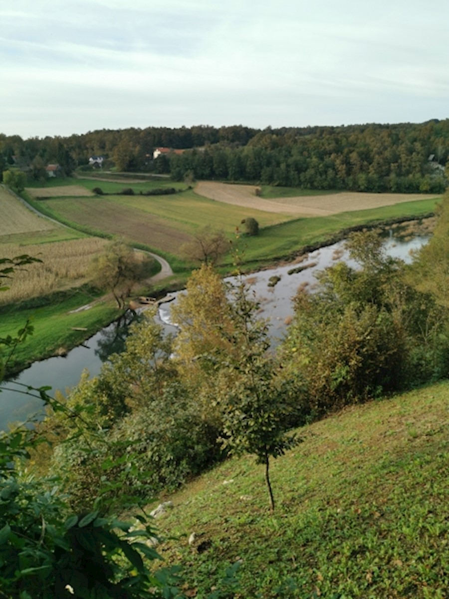 Dom Na predaj - KARLOVAČKA  BARILOVIĆI 