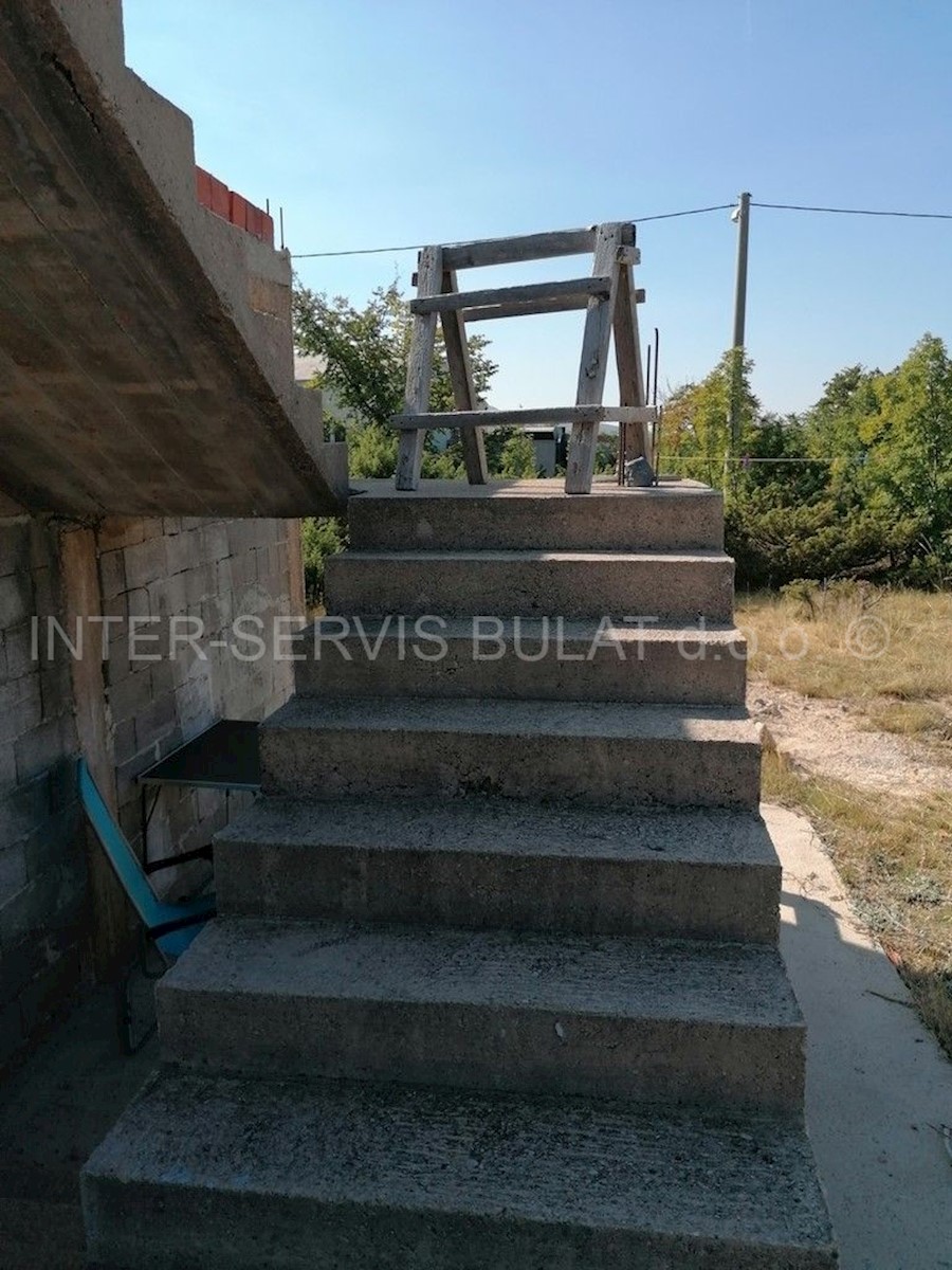 Kuća Na prodaju - ŠIBENSKO-KNINSKA  KNIN 