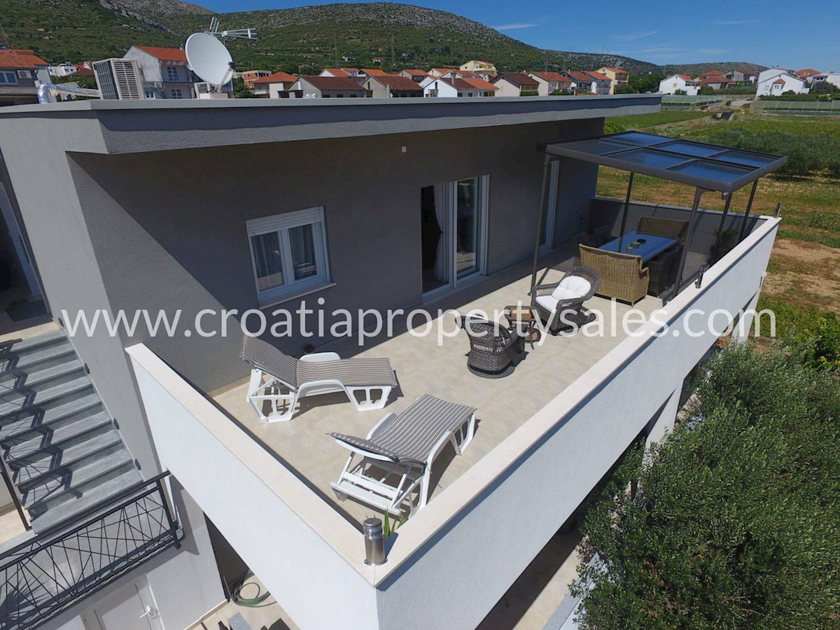 Casa In vendita - SPLITSKO-DALMATINSKA  TROGIR 