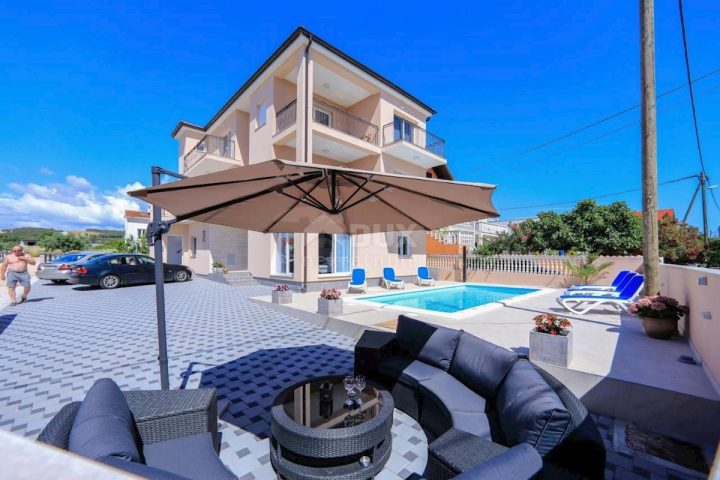 House for sale 476 m² – Bibinje