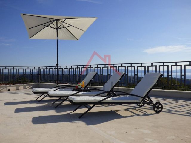 Kuća na prodaju 406 m² – Kraljevica