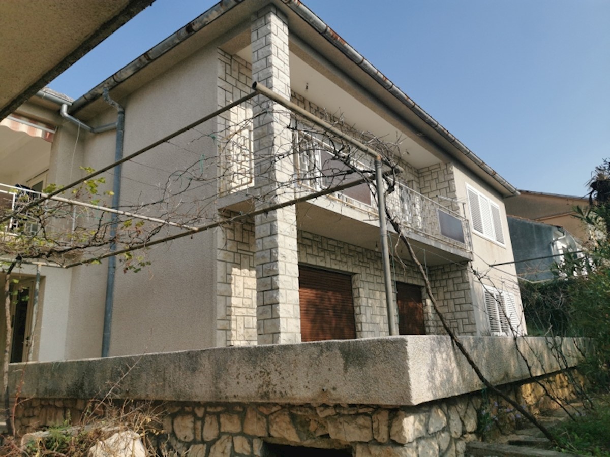 Dom Na predaj - PRIMORSKO-GORANSKA  NOVI VINODOLSKI 