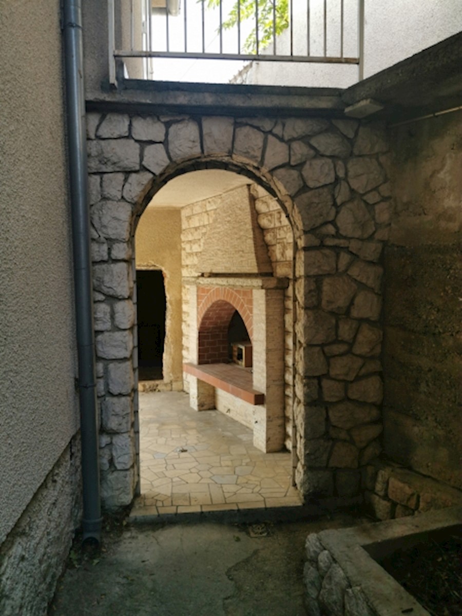 Dom Na predaj - PRIMORSKO-GORANSKA  NOVI VINODOLSKI 