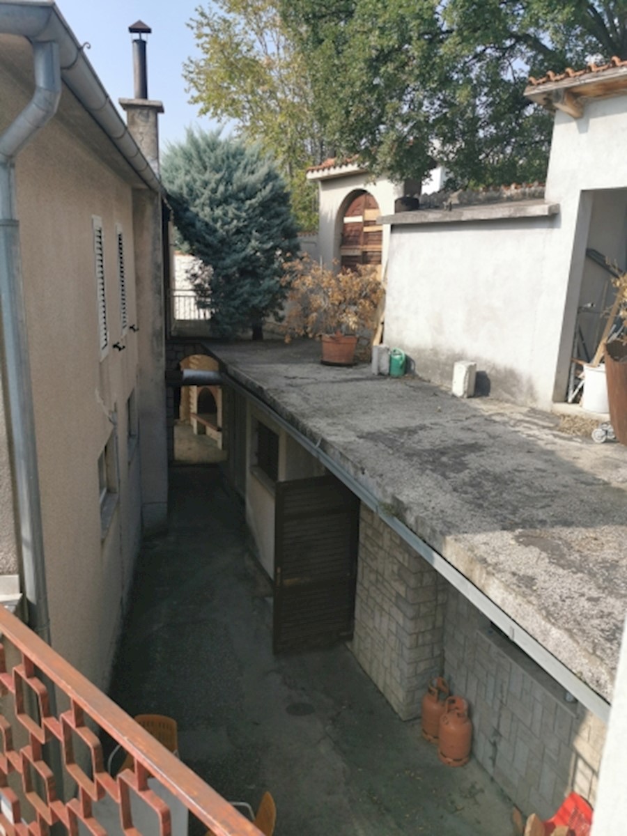 Dom Na predaj - PRIMORSKO-GORANSKA  NOVI VINODOLSKI 