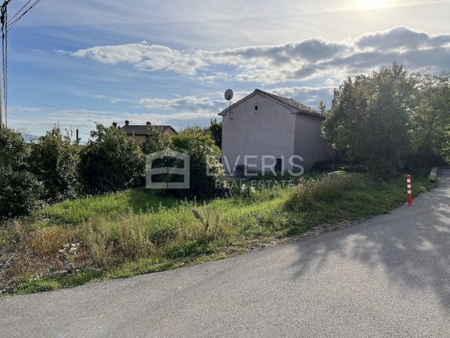 Pozemek na prodej 695 m² – Pobri