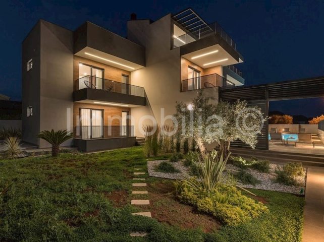 Maison à vendre 350 m² – Fažana