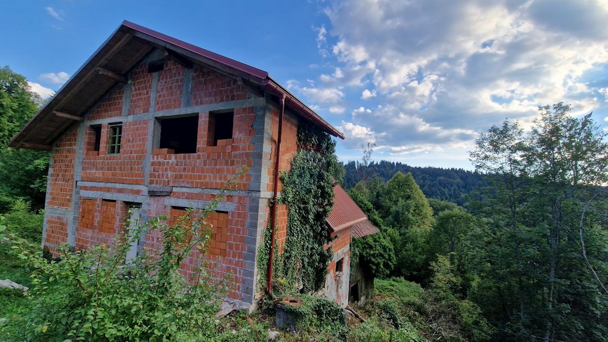 Dom Na predaj - PRIMORSKO-GORANSKA  VRBOVSKO 