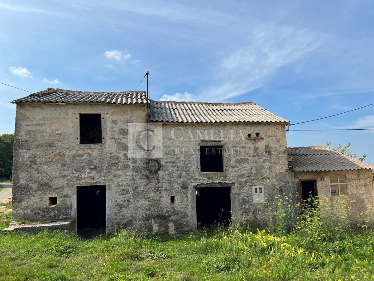 House For sale KAROJBA