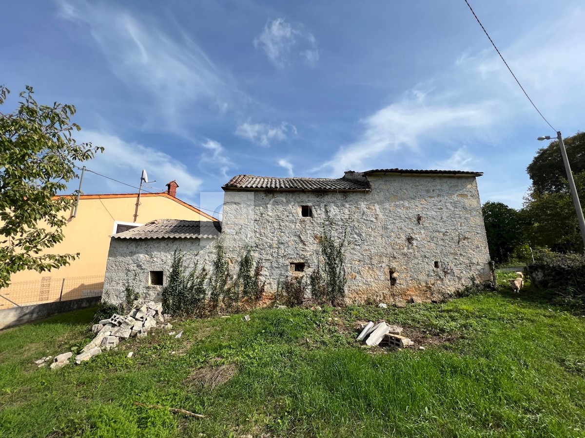 House For sale - ISTARSKA  KAROJBA 
