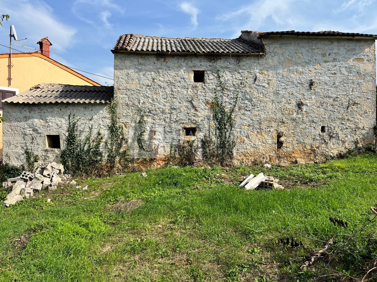 House For sale - ISTARSKA  KAROJBA 