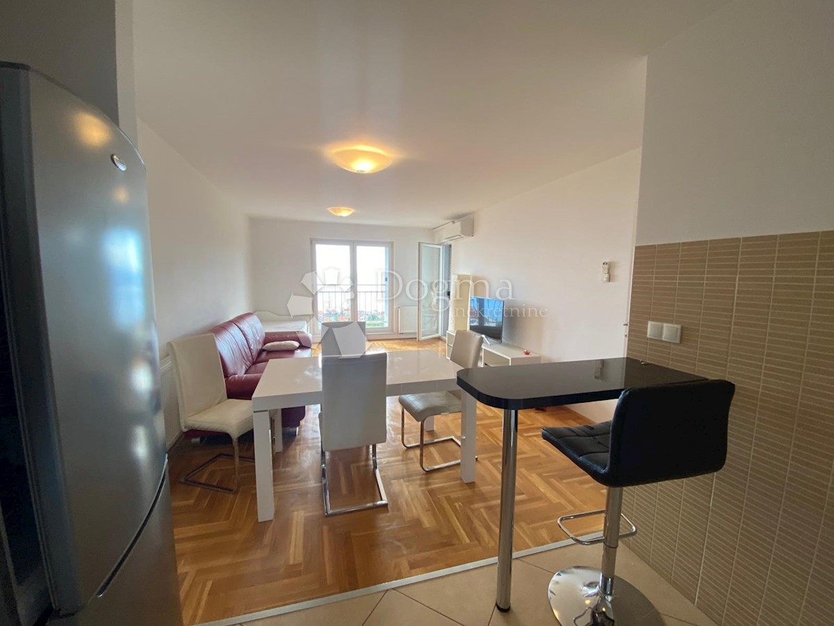 Flat For rent - PRIMORSKO-GORANSKA  KASTAV 