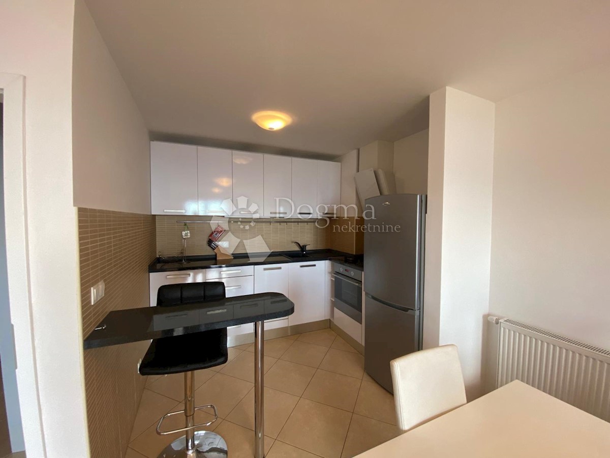 Flat For rent - PRIMORSKO-GORANSKA  KASTAV 
