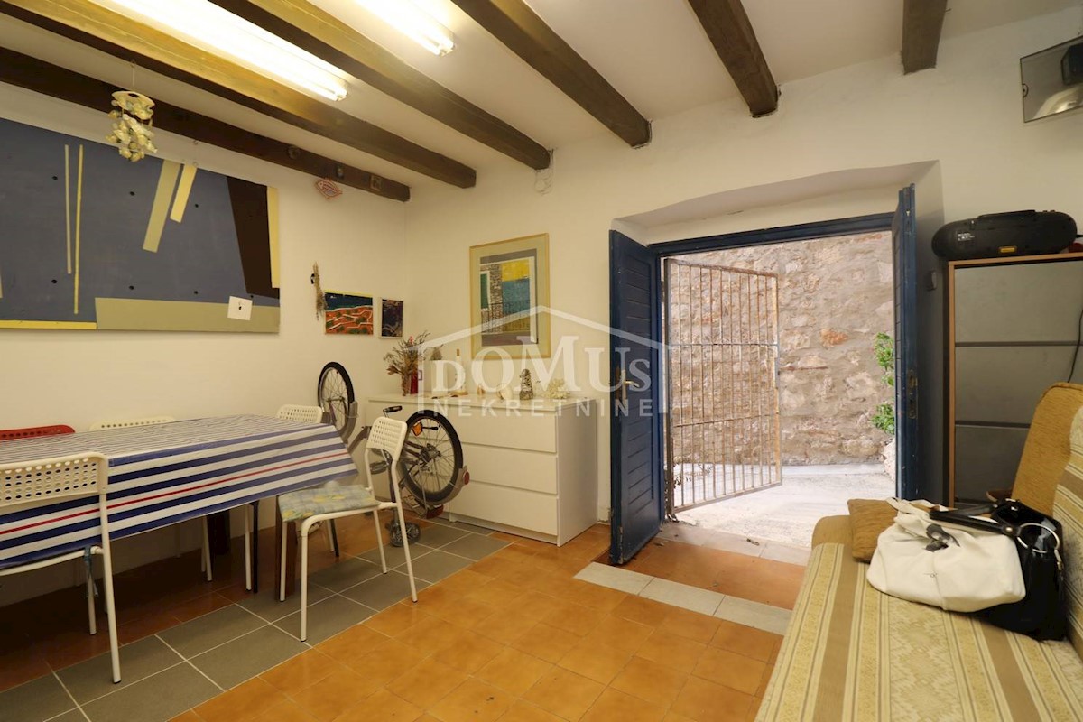 Maison À vendre - ŠIBENSKO-KNINSKA  TRIBUNJ 