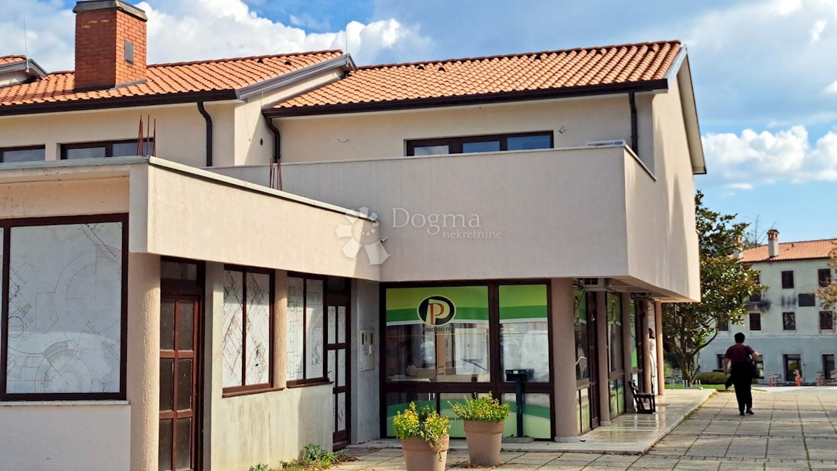 Poslovni prostori Za najem - ISTARSKA  BUZET 