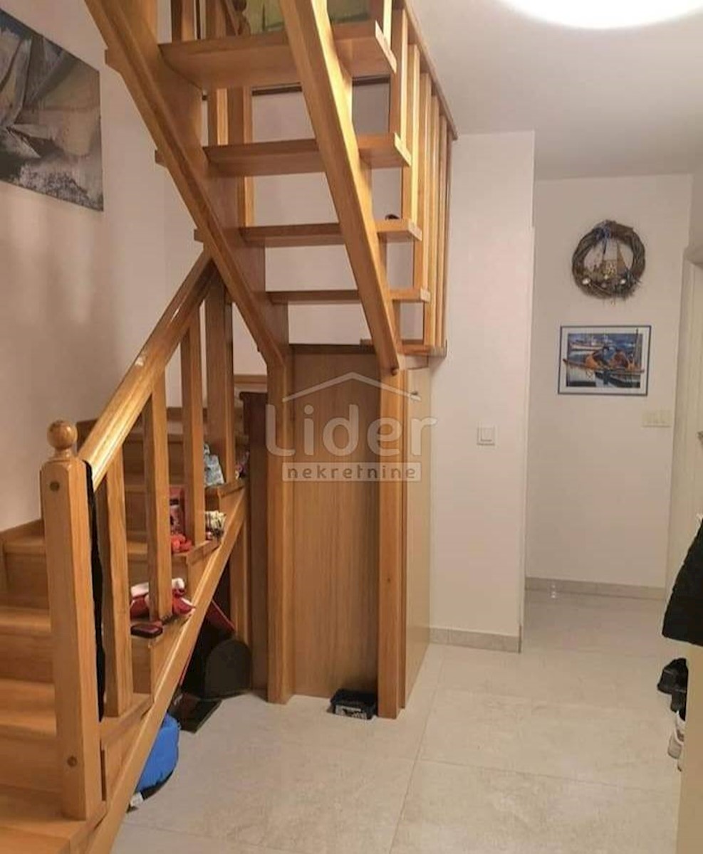 Appartement À vendre - PRIMORSKO-GORANSKA  KRK 