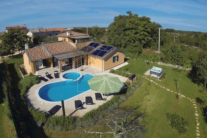 Casa In vendita - Istarska Svetvinčenat - foto 2/32