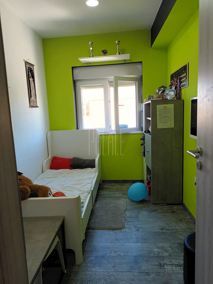 Casa In vendita - SPLITSKO-DALMATINSKA  SPLIT 