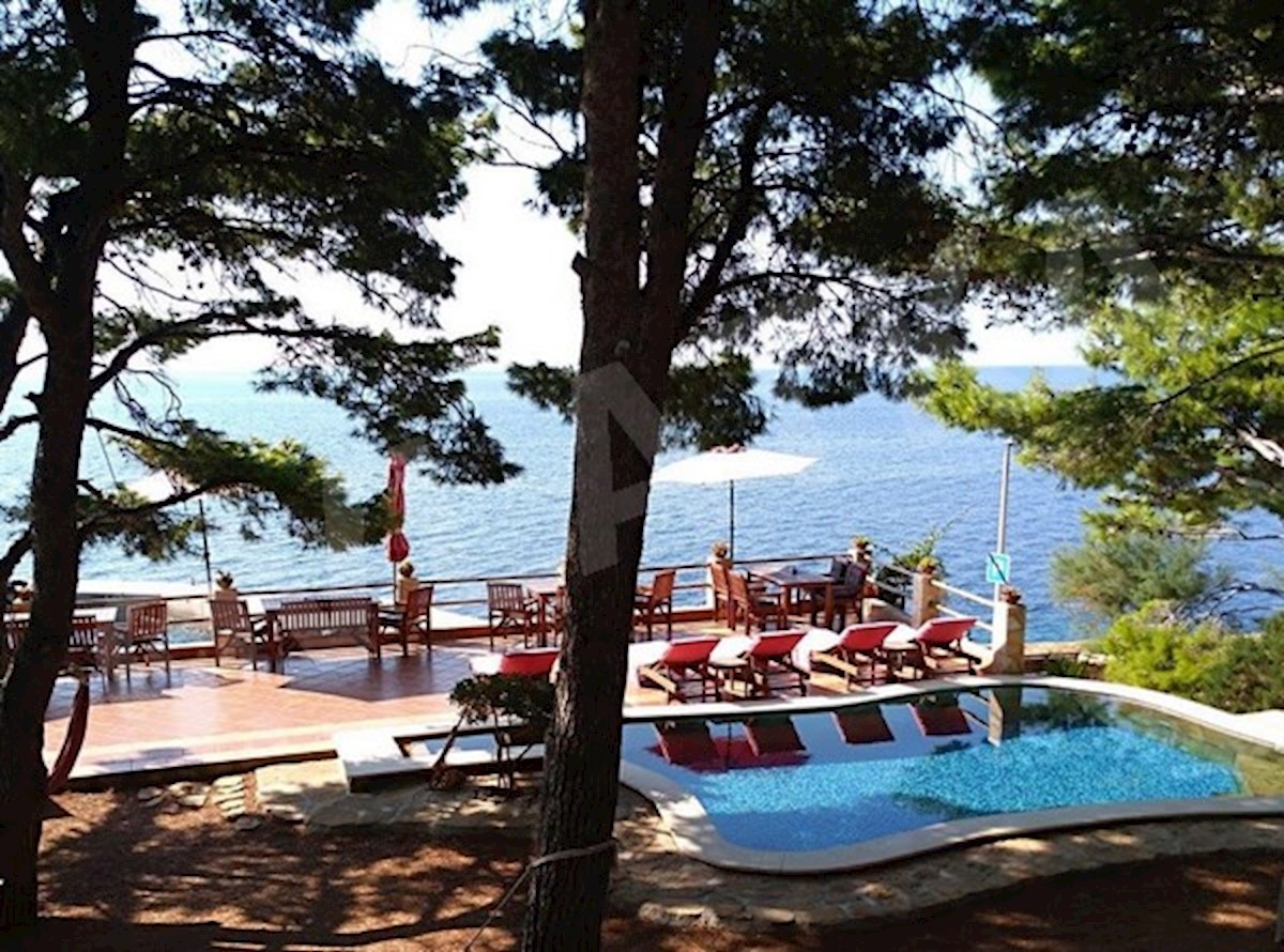 House For sale - SPLITSKO-DALMATINSKA  HVAR 