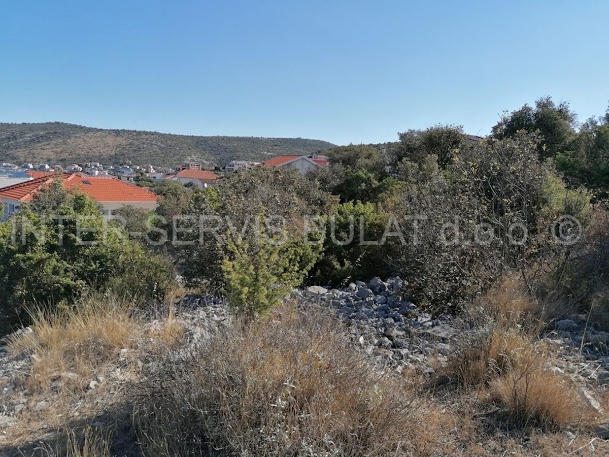 Terreno In vendita - ŠIBENSKO-KNINSKA  ROGOZNICA 