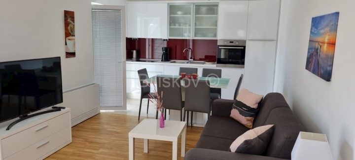 Appartamento Da affittare - Splitsko-dalmatinska Podstrana - foto 2/5