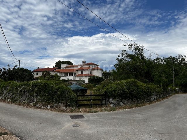Kuća na prodaju 500 m² – Gostinjac