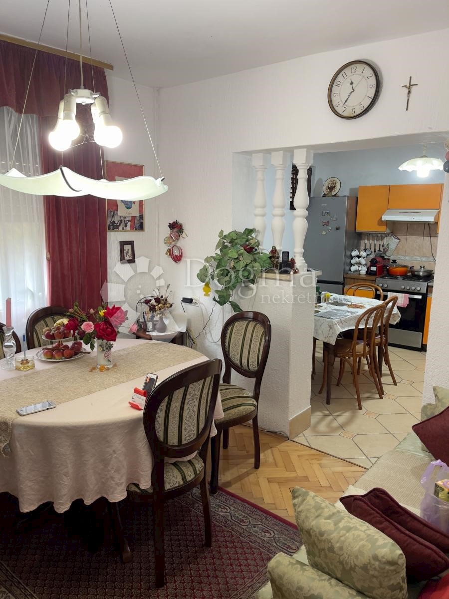 Kuća Na prodaju - ZAGREBAČKA  VELIKA GORICA 