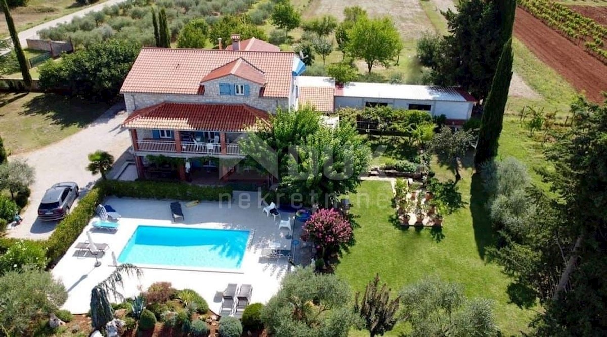 Casa In vendita - Istarska Poreč - foto 1/16