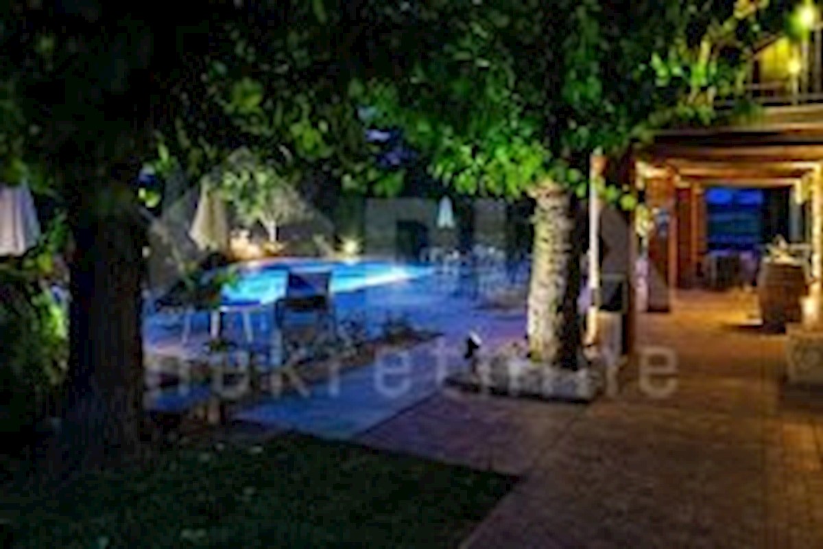Casa In vendita - ISTARSKA  POREČ 