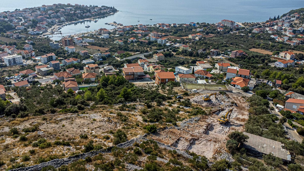 Hiša Na predaj - SPLITSKO-DALMATINSKA  SEGET 