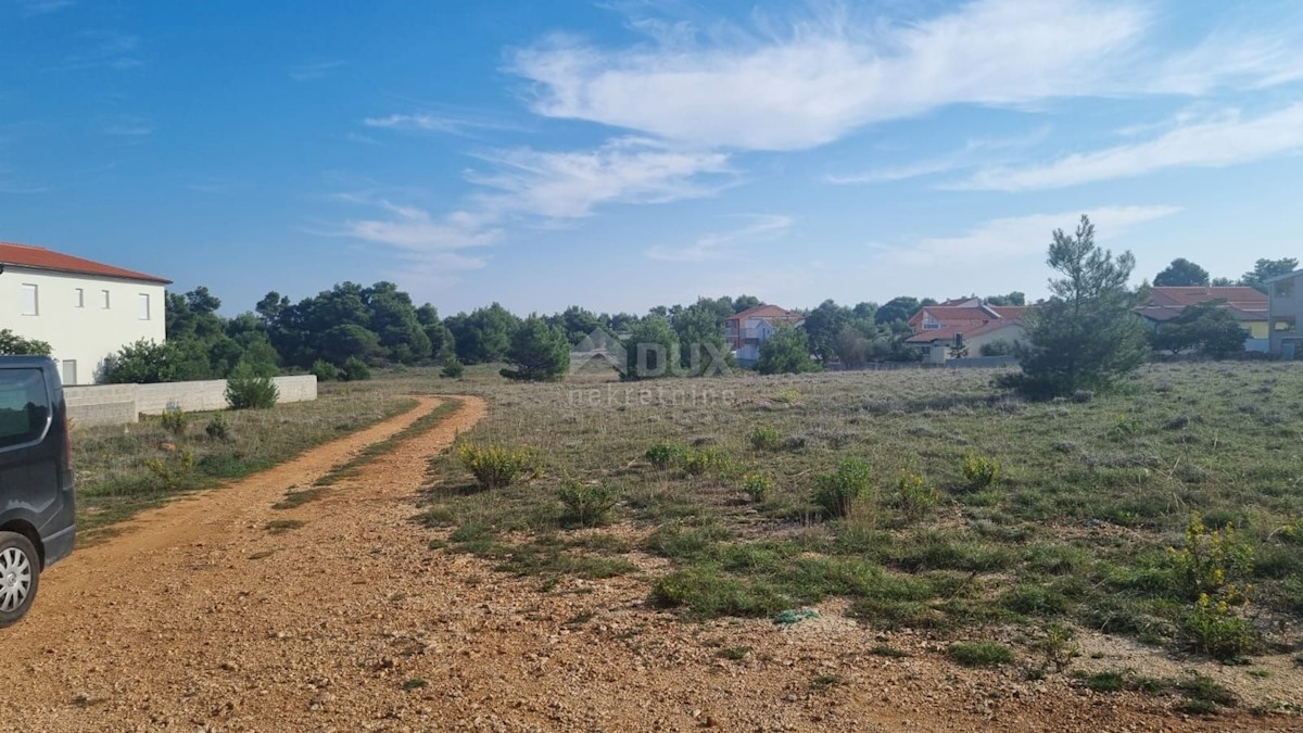 Land For sale - ZADARSKA  VIR 