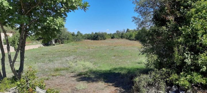 Pozemok na predaj 3278 m² – Drniš