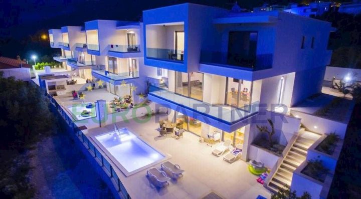 House for sale 350 m² – Makarska