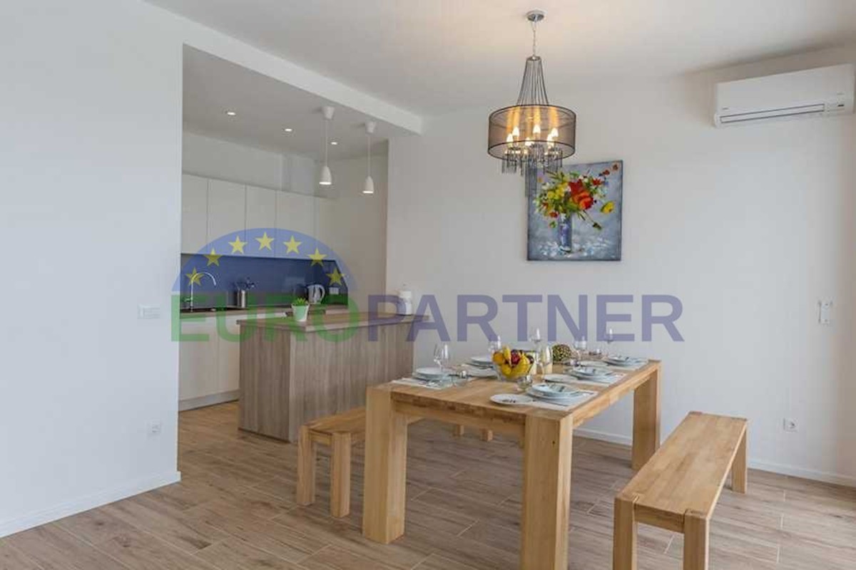 House For sale - SPLITSKO-DALMATINSKA  MAKARSKA 