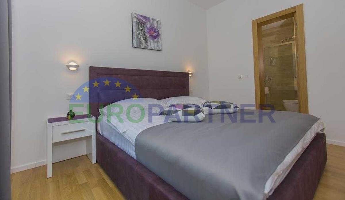 House For sale - SPLITSKO-DALMATINSKA  MAKARSKA 